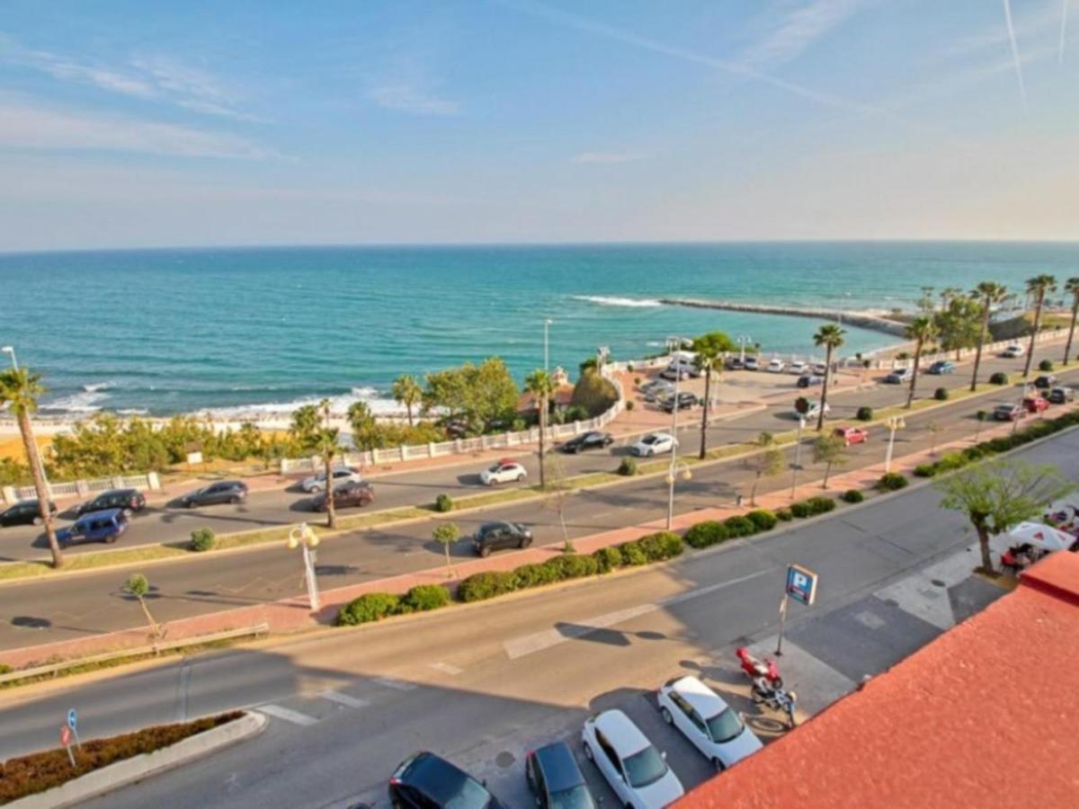 Chic Beachfront Flat With Amazing Sea Views And Private Indoor Parking Benalmadena Bagian luar foto